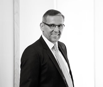 Rechtsanwalt Jürgen Brinkmann ist Fachanwalt für Miet- und Wohneigentumsrecht und vertritt Sie in Fragen rund um Mietrecht, Wohneigentumsrechts, Immobilienrecht, Erbrecht, Arbeitsrecht sowie Zivil-und Strafrecht.